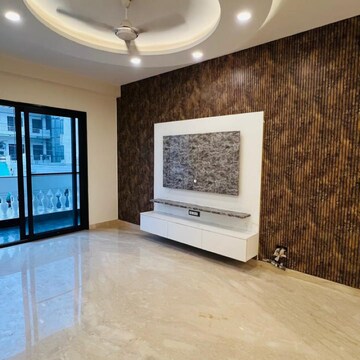 Room in 3 BHK Builder Floor at Ansal API Esencia, Sector 67 – for Rent
