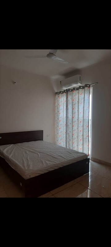 2 BHK Apartment For Sale in Gaur Yamuna City 16th Park View, Gaur Yamuna City