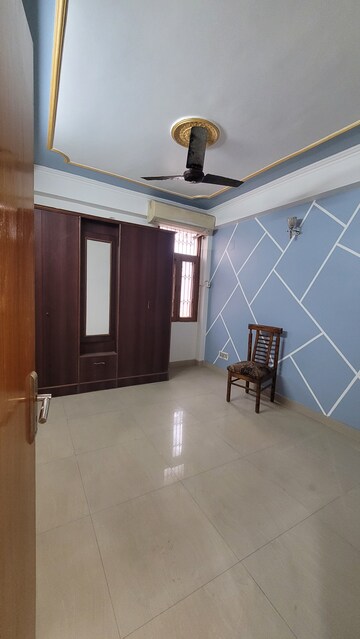 Master Bedroom in 3 BHK Builder Floor at Dilshad Garden – for Sale