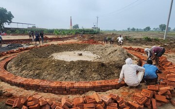 Plot For Sale in Dhoom Manikpur