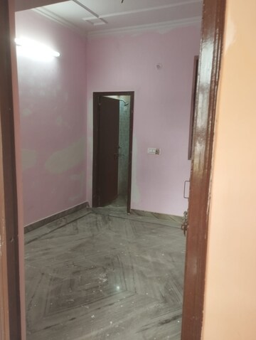 Room in 1.5 BHK Villa at Shri Vinayaka Beta Plaza, Beta I Greater Noida – for Sale