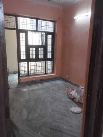 Room in 1.5 BHK Villa at Shri Vinayaka Beta Plaza, Beta I Greater Noida – for Sale