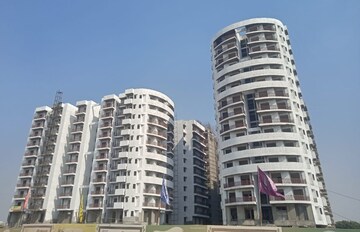 1 RK Apartment – Exterior View View at Rise Organic Ghar, Lal Kuan - for Sale