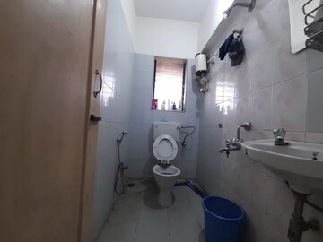 Bathroom in 2 BHK Apartment at Goregaon East – for Sale