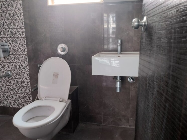 Bathroom, shree-ganesha-veera-residency 2 Bedroom 690 Sq.Ft. Apartment In Ghodbunder Road Thane 7265275
