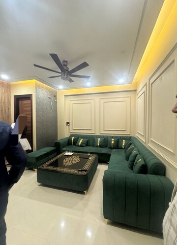 Living Room in 4 BHK Builder Floor at Shalimar Apartments Shalimar Garden, Shalimar Garden – for Sale