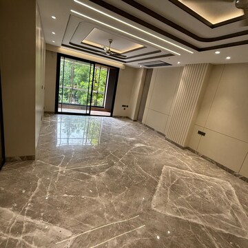 Parking in 4 BHK Builder Floor at Gulmohar Park – for Sale