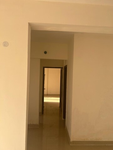 Room in 3 BHK Apartment at Supertech Czar Suites, Omicron I Greater Noida – for Sale