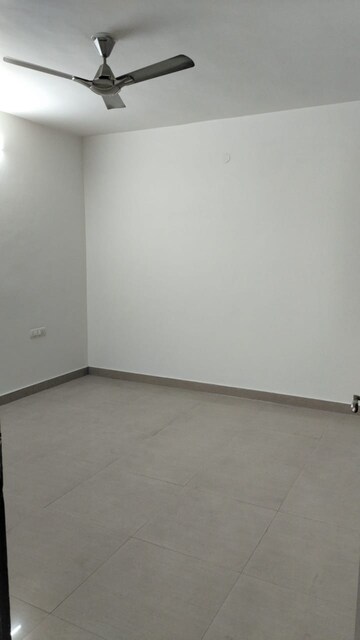 2 BHK Apartment For Sale in Rohini Sector 13
