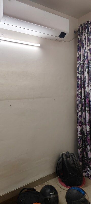 Room in 3 BHK Apartment at Emaar Emerald Floors Premier, Sector 65 – for Sale