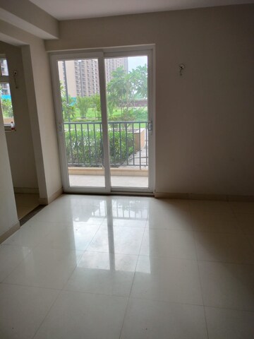 Room in 3 BHK Apartment at Tata Eureka Park, Sector 150 – for Sale