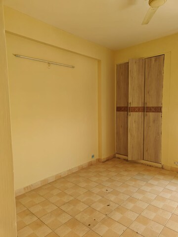 Room in 2 BHK Apartment at BPTP Princess Park, Sector 86 – for Sale
