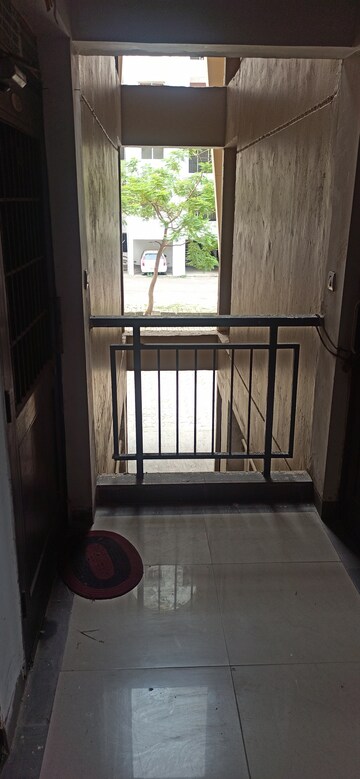 Room in 1 BHK Apartment at Sahara City Homes Phase I, Hardoi By Pass Road – for Sale