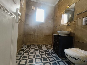 Attached Bathroom in 4 BHK Builder Floor at Green Fields Colony – for Sale