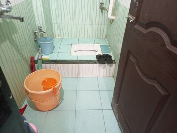 Bathroom in 2 BHK Apartment at Kopar Khairane – for Sale