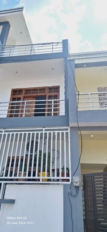 Balcony in 2 BHK Independent House at Sultanpur Road – for Sale