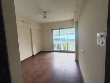 Room in 3 BHK Apartment at Sanjona Abhilash, Chembur – for Sale