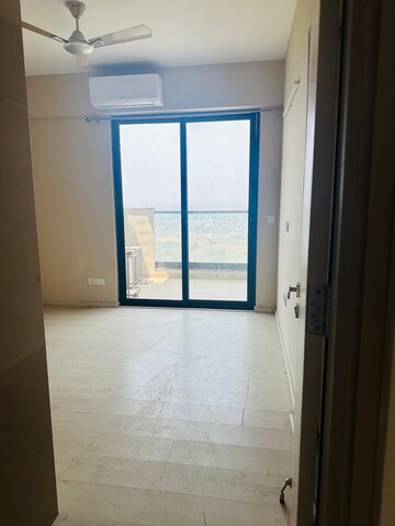 Room in 2 BHK Apartment at M3M Skywalk, Sector 74 – for Sale