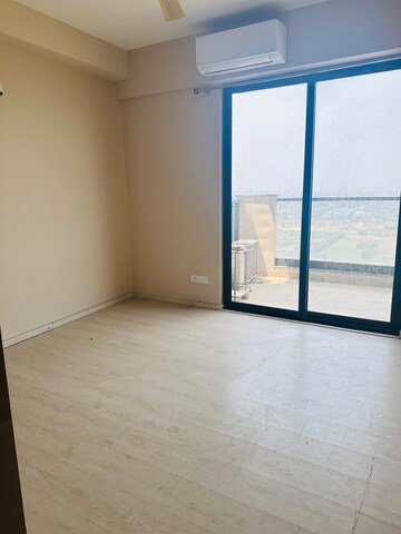 Room in 2 BHK Apartment at M3M Skywalk, Sector 74 – for Sale