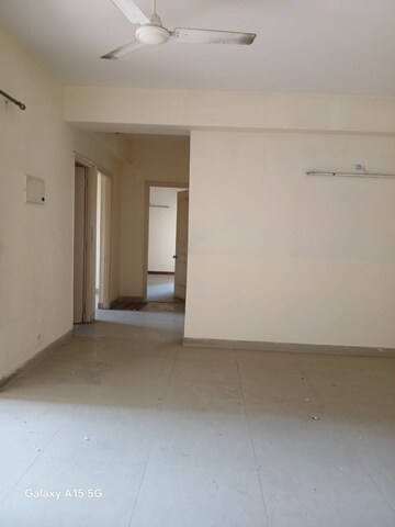 Room in 2 BHK Apartment at Paras Tierea, Sector 137 – for Sale