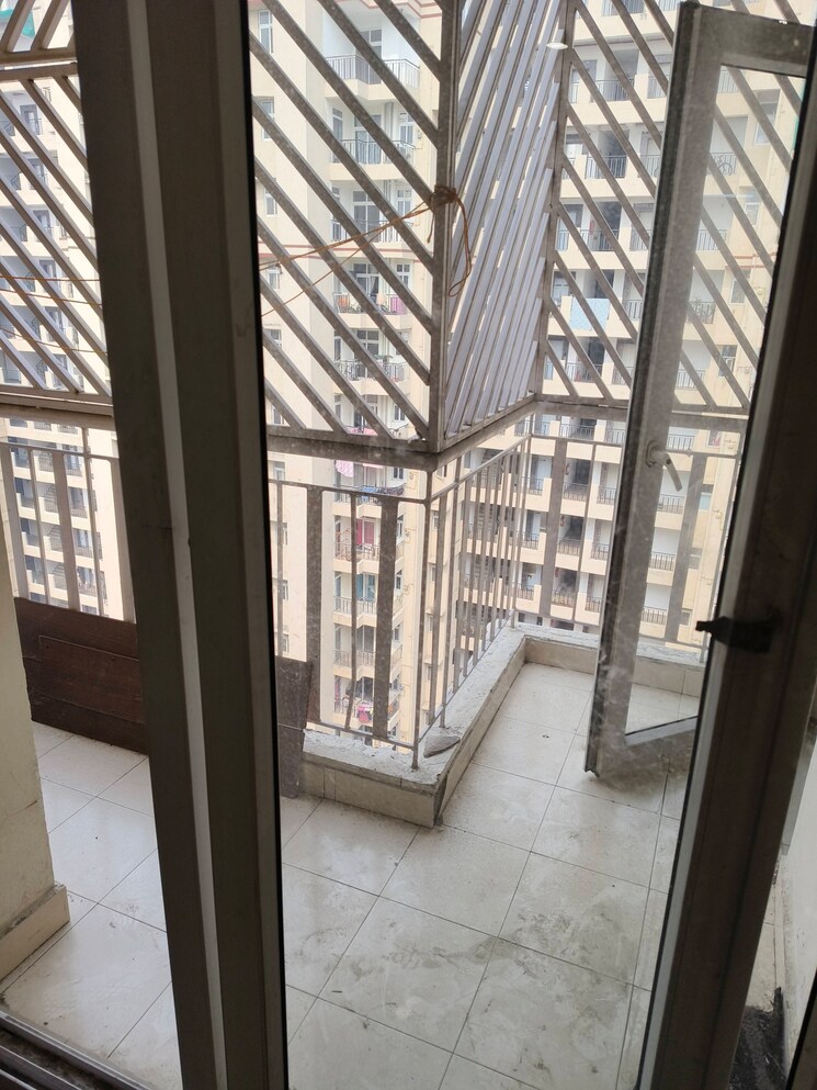 Balcony, amrapali-princely-estate 2 Bedroom 875 Sq.Ft. Apartment In Sector 76 Noida 7267718