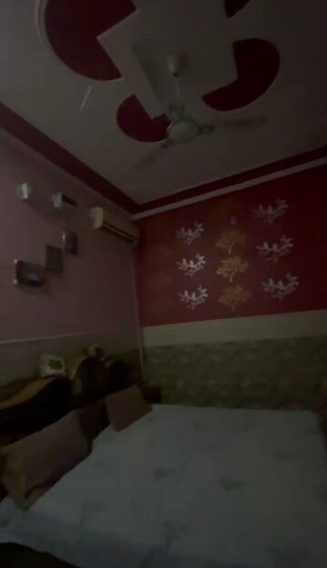 Furnished Amenities in 4 BHK Independent House at Bharat Colony – for Sale