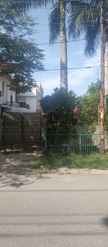  Plot – Exterior View View at Sector 31 - for Sale