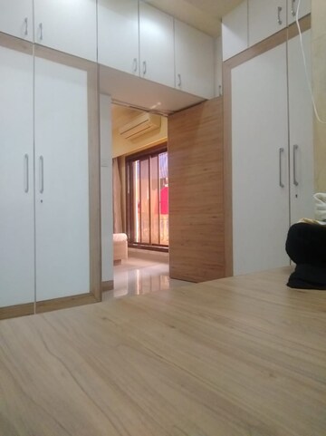 Room in 3 BHK Apartment at Kabra Aurum, Goregaon West – for Sale