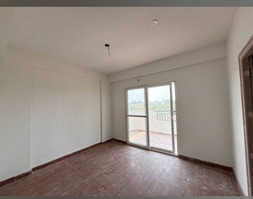 Room in 3 BHK Apartment at RK Oxygen Valley, Bollaram – for Sale