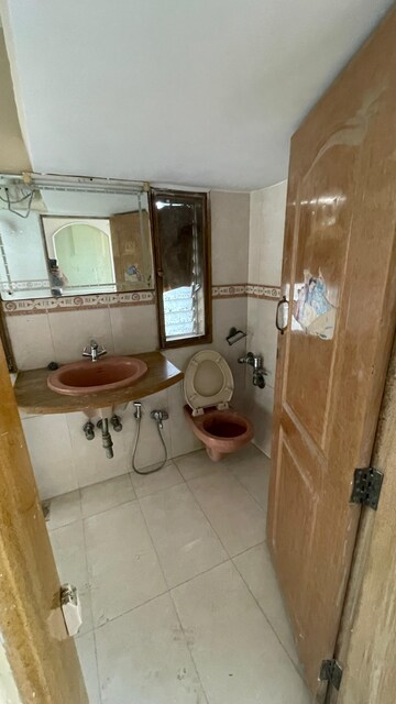 Bathroom in 1 BHK Apartment at K Raheja Vihar, Powai – for Sale