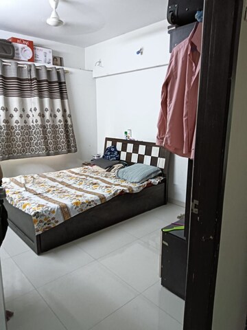 Master Bedroom in 2 BHK Apartment at Grande View 7 Phase 1, Ambegaon Budruk – for Rent