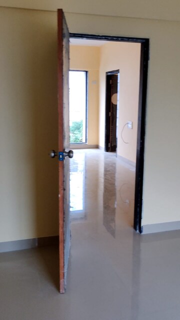 Room in 2 BHK Apartment at Sankalp Raghu Anand CHS, Panch Pakhadi – for Sale