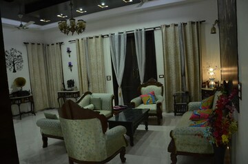 Master Bedroom in 3 BHK Apartment at Jaypee Greens Star Court, Jaypee Greens – for Sale