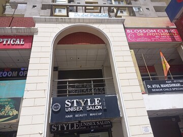  Shop – Exterior View View at Paramount Floraville, Sector 137 - for Sale