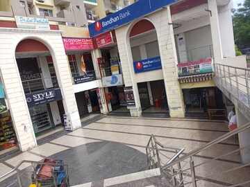  Shop – Exterior View View at Paramount Floraville, Sector 137 - for Sale