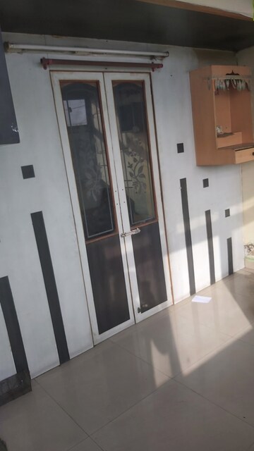 Kitchen in 2.5 BHK Apartment at Mayur Vihar 1 – for Sale