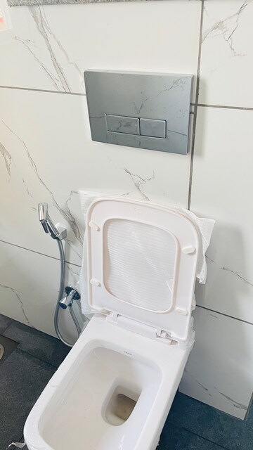 Bathroom in 1 RK Independent House at Sushant Lok 2, Sector 57 – for Rent