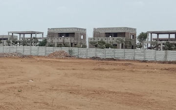 Plot For Sale in Manchirevula