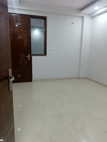 Room in 3 BHK Builder Floor at Chattarpur – for Sale