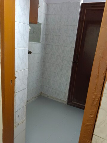  2 BHK Builder Floor at Lajpat Nagar – for Rent