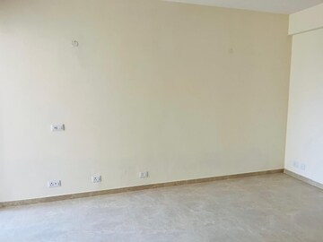 Room in 3 BHK Apartment at Signature Global Park 4 and 5, Sohna Sector 36 – for Sale
