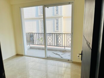 Room in 3 BHK Apartment at Signature Global Park 4 and 5, Sohna Sector 36 – for Sale