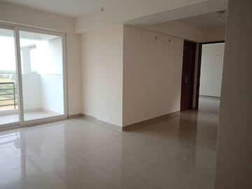 Room in 2 BHK Apartment at Ramprastha City The Edge Towers, Sector 37d – for Sale