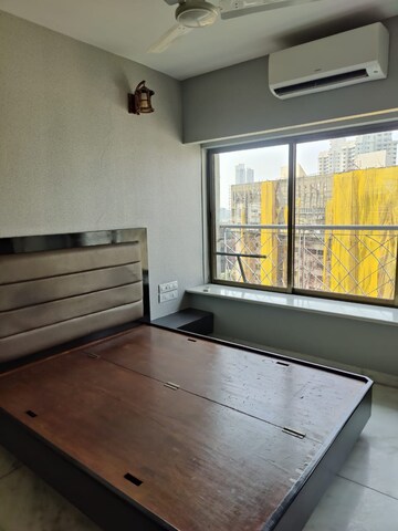Room in 2 BHK Apartment at Ocean Gold, Prabhadevi – for Sale