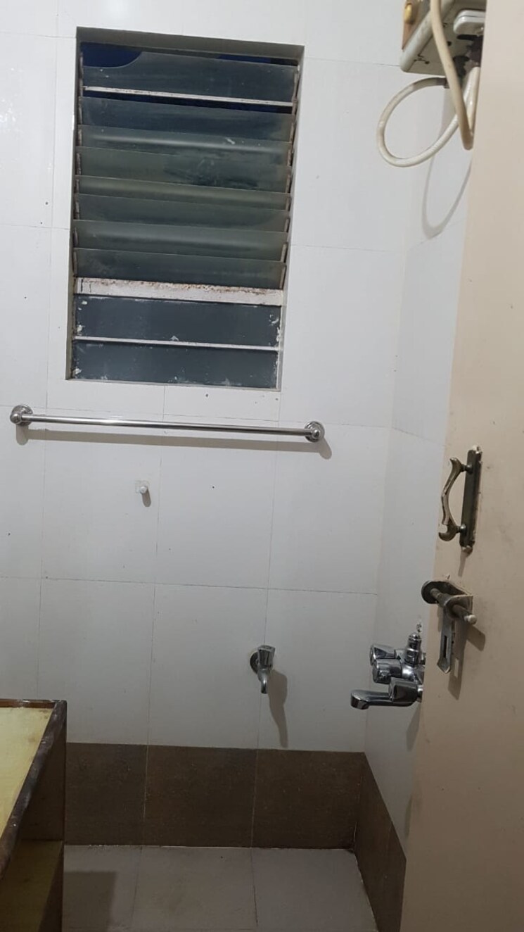 Bathroom, rajmata-apartment 1 Bedroom 500 Sq.Ft. Apartment In Bibwewadi Pune 7269788