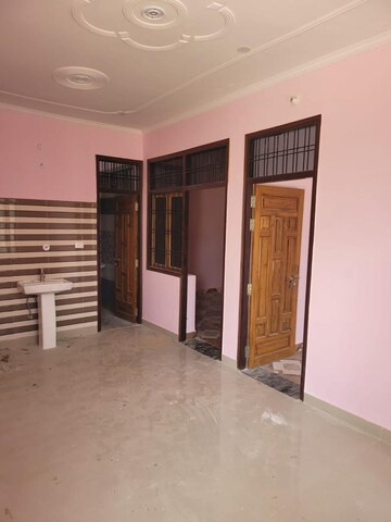 Room in 2 BHK Independent House at Deva Road – for Sale