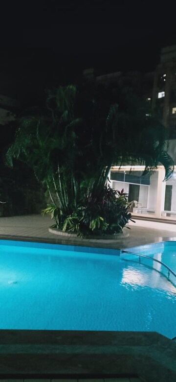 Swimming Pool in 3 BHK Apartment at Swapnalok Towers, Malad East – for Sale