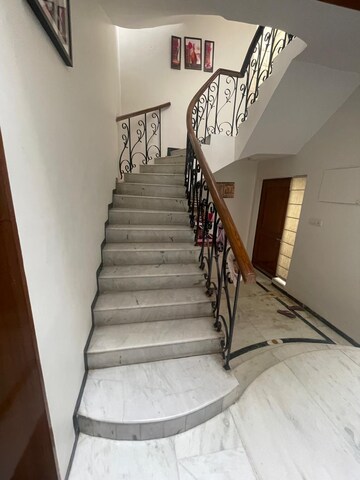 Staircase in 5 BHK Villa at SS Mayfield Gardens, Sector 51 – for Sale