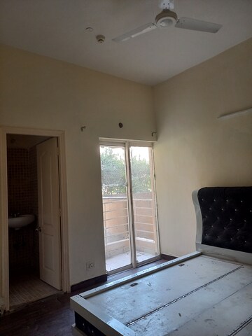 Furnished Amenities in 2 BHK Apartment at Paras Tierea, Sector 137 – for Sale