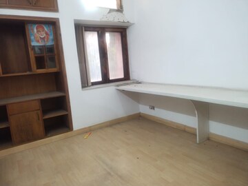 Room in 2 BHK Apartment at Vasant Kunj – for Sale